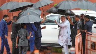 ‘गृह मंत्री सदन में आएं’ के नारों से गूंजा संसद: पेलेट गन मुद्दे पर विपक्ष का हंगामा, रिजिजू ने कहा- नियम से मंत्री जवाब देंगे