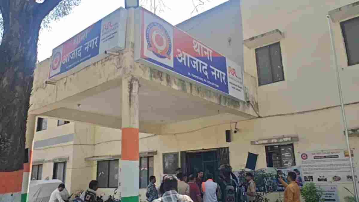 रिश्तों को किया शर्मसार! पिता की मौत के बाद मिले लाखों रुपए बेटी ने किए गायब, मां को दर्ज कराना पड़ा केस रिश्तों को किया शर्मसार! पिता की मौत के बाद मिले लाखों रुपए बेटी ने किए गायब, मां को दर्ज कराना पड़ा केस