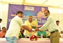 भव्य तिरंगा यात्रा के साथ 2.42 करोड़ रूपए के विद्युत सब-स्टेशन का लोकार्पण और महतारी सदन का भूमिपूजन