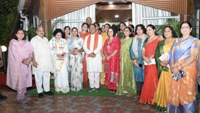मुख्यमंत्री  विष्णु देव साय ने पत्रकार निशा द्विवेदी की पुस्तक ‘महतारी वंदन अभिनंदन’ का किया विमोचन