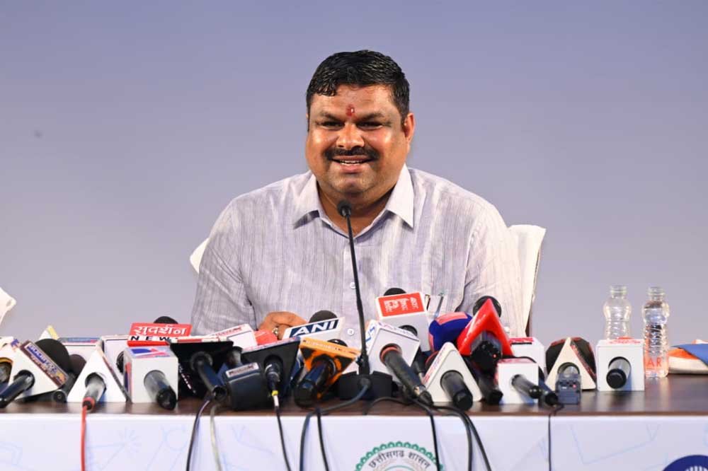 शिक्षा व्यवस्था को गुणवत्तापूर्ण, पारदर्शी और विद्यार्थी-केंद्रित बनाने पर सरकार का विशेष जोर शिक्षा व्यवस्था को गुणवत्तापूर्ण, पारदर्शी और विद्यार्थी-केंद्रित बनाने पर सरकार का विशेष जोर