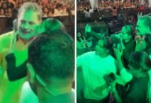 पुणे इवेंट में राहुल गांधी को छात्रा ने ‘किस’ किया, यूजर्स ने ‘क्यूट मोमेंट’ बताया