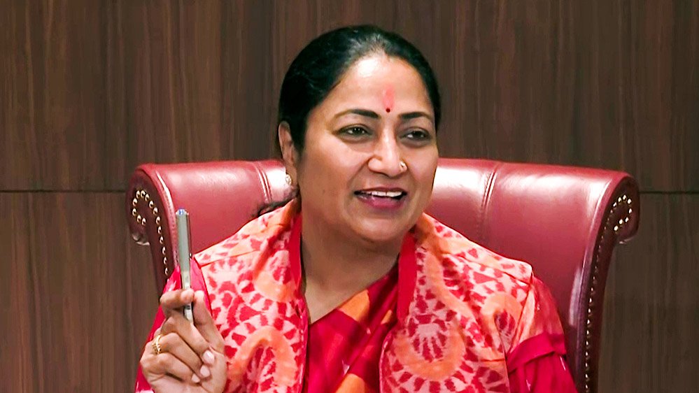 Delhi Slum Housing Bill: इस साल तक बनी झुग्गियों के बदले मिलेगा पक्का मकान, विधानसभा में बिल पास