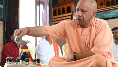 -काशी में दिन भर गूंजा शिव का उद्घोष, अयोध्या भी शिवमय हुई