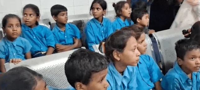 मिड डे मील में छिपकली गिरने से फूड प्वाइजनिंग, 20 बच्चे अस्पताल में भर्ती