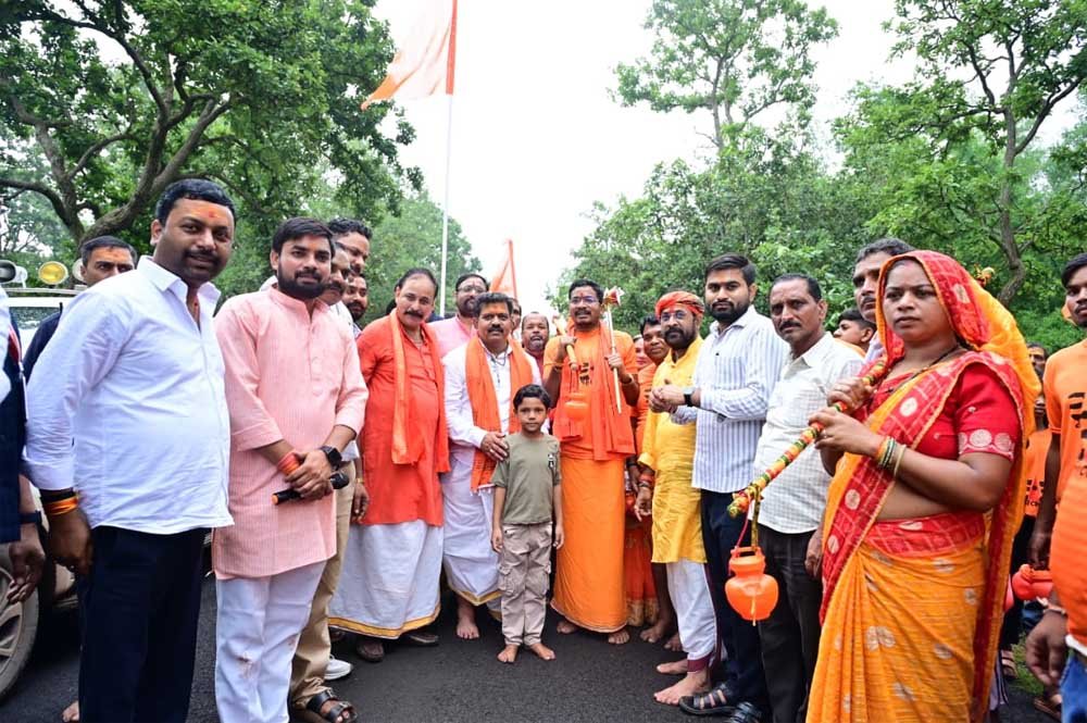 मां नर्मदा के दर्शन कर प्रदेशवासियों की सुख-समृद्धि की कामना की मां नर्मदा के दर्शन कर प्रदेशवासियों की सुख-समृद्धि की कामना की