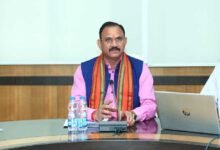मंत्रालय में वरिष्ठ अधिकारियों को दिए बेहतर स्वास्थ्य सेवाओं के लिए आवश्यक निर्देश