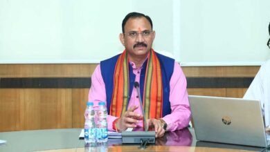 मंत्रालय में वरिष्ठ अधिकारियों को दिए बेहतर स्वास्थ्य सेवाओं के लिए आवश्यक निर्देश