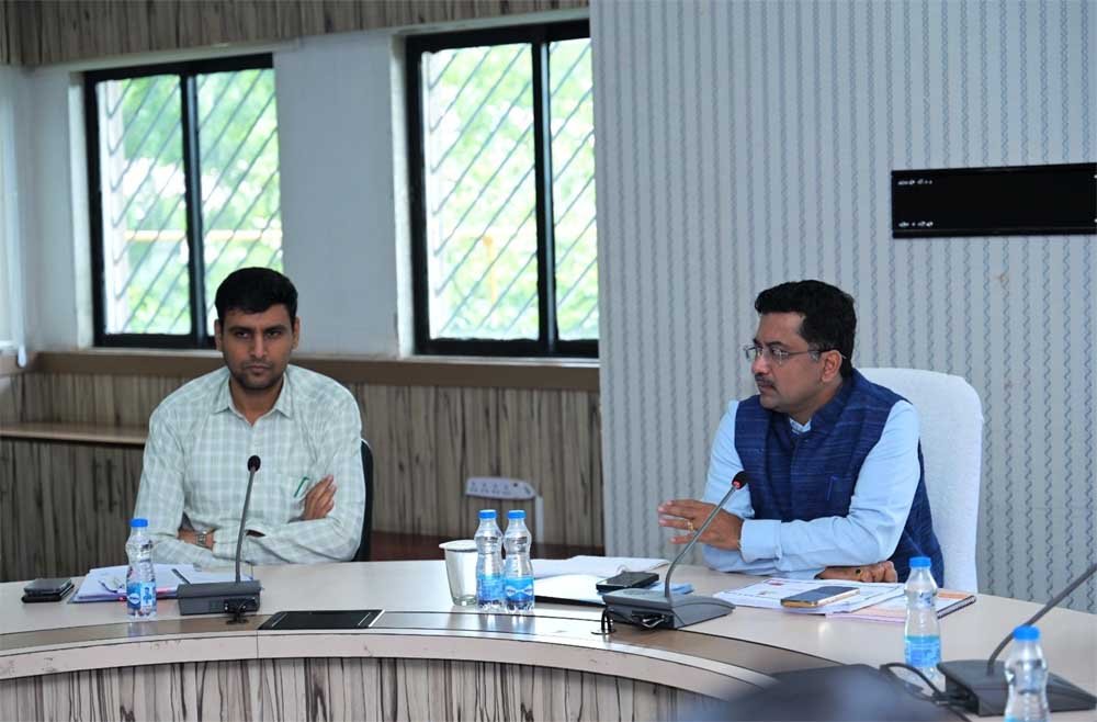 घरों, बाजारों और सार्वजनिक स्थलों पर कचरा पृथक्करण की व्यवस्था प्रभावी ढंग से लागू करने के दिए निर्देश, स्वच्छता व्यवस्था में नागरिकों की भागीदारी बढ़ाने जन-जागरूकता गतिविधियां संचालित करने कहा घरों, बाजारों और सार्वजनिक स्थलों पर कचरा पृथक्करण की व्यवस्था प्रभावी ढंग से लागू करने के दिए निर्देश, स्वच्छता व्यवस्था में नागरिकों की भागीदारी बढ़ाने जन-जागरूकता गतिविधियां संचालित करने कहा