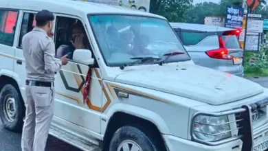 सूरजपुर में शराब पीकर गाड़ी चलाने वालों पर पुलिस की कार्रवाई, एल्कोमीटर जांच में 3 चालक पकड़े गए