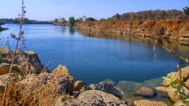 ब्लू वाटर खदान में लगातार मौतों पर सरकार सख्त :  मंत्री टंक राम वर्मा ने किया ऐलान, खदान प्रतिबंधित कर चारों ओर होगी फेंसिंग