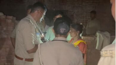 घर के भीतर गड्ढा खोदकर गाड़ दी प्रेमी की लाश! बदबू से खुला पति-पत्नी की खौफनाक साजिश का राज