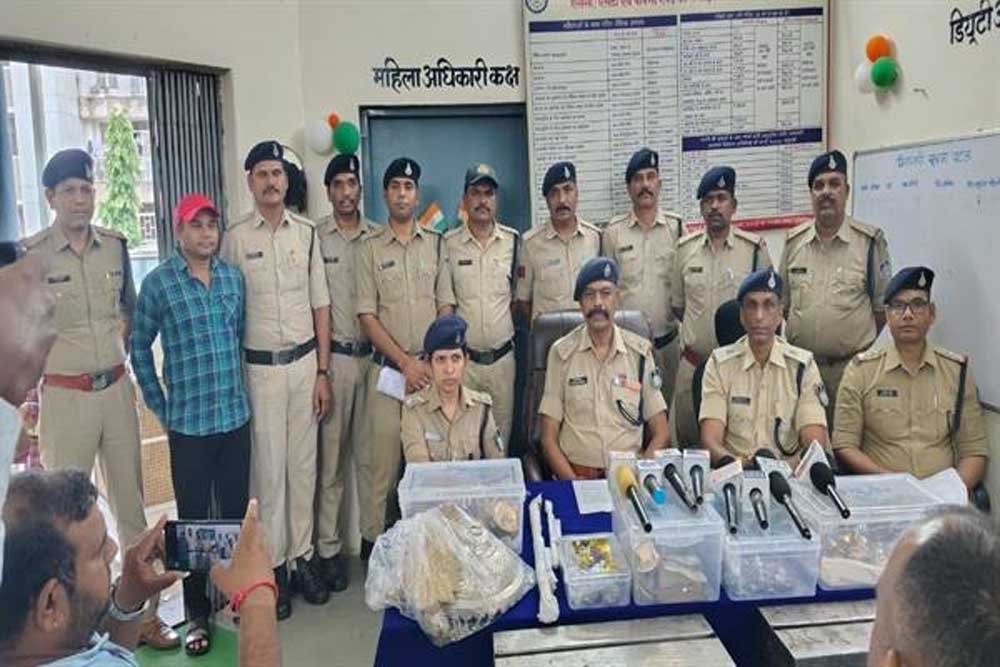 पांढुर्णा, छतरपुर, धार और बड़वानी में पुलिस ने चोरी की घटनाओं का किया खुलासा पांढुर्णा, छतरपुर, धार और बड़वानी में पुलिस ने चोरी की घटनाओं का किया खुलासा
