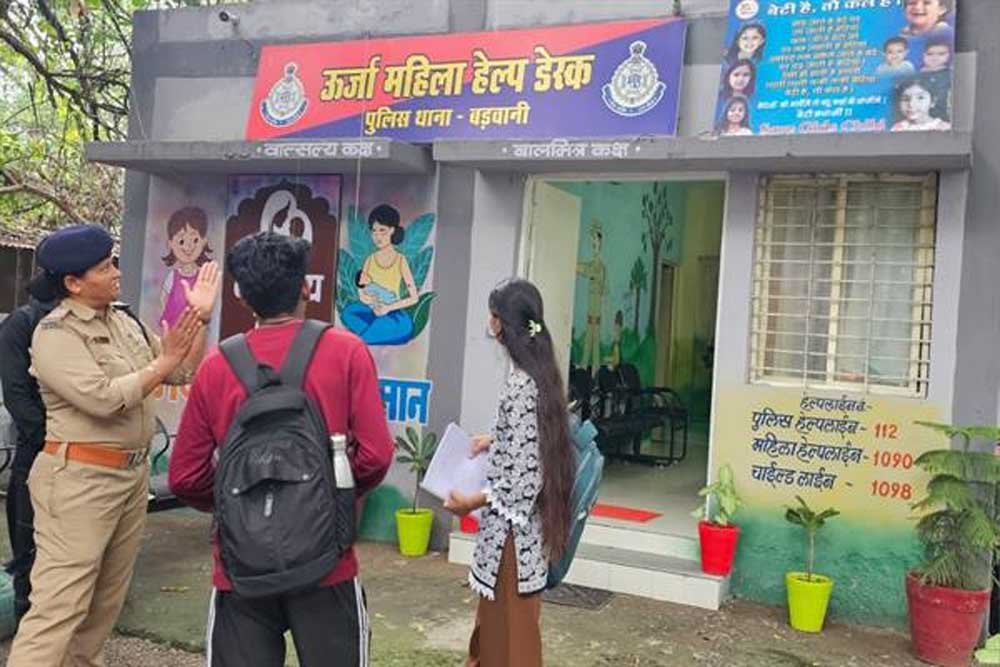 बड़वानी, इंदौर औरशाजापुर पुलिस की अभिनव पहल बड़वानी, इंदौर औरशाजापुर पुलिस की अभिनव पहल