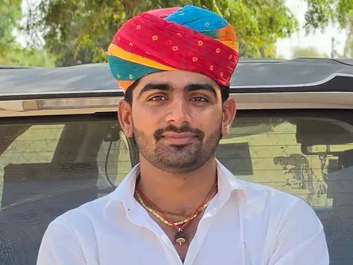 सुंधा माता जा रहे युवक को पिकअप ने कुचला,मौत:रानीवाड़ा से पैदल निकला था श्रद्धालुओं के दल के साथ, एक साल पहले हुई थी शादी सुंधा माता जा रहे युवक को पिकअप ने कुचला,मौत:रानीवाड़ा से पैदल निकला था श्रद्धालुओं के दल के साथ, एक साल पहले हुई थी शादी