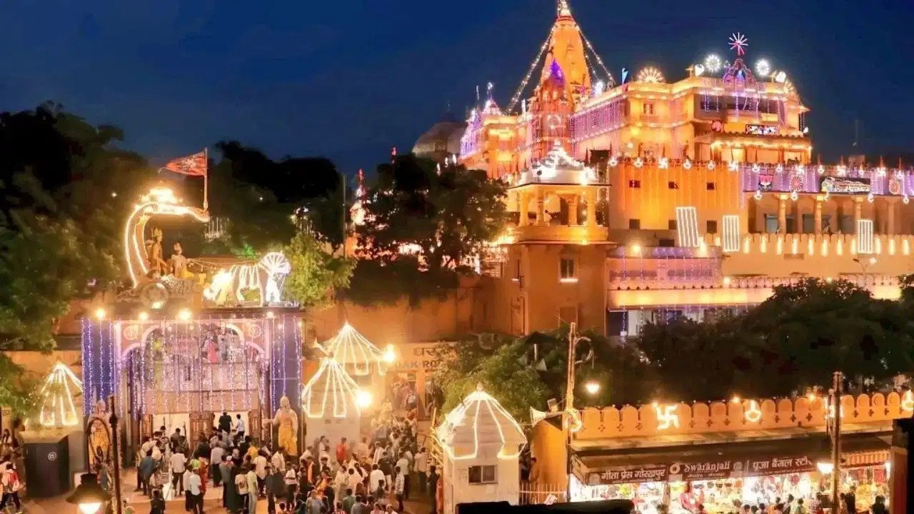 मथुरा में कन्हैया के जन्मोत्सव पर आसमान भी होगा कृष्णमय, 500 ड्रोन दिखाएंगे कृष्ण लीला
