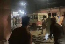 बिलासपुर में दो पक्षों में हिंसक झड़प, पथराव और तोड़फोड़ से मचा हड़कंप; टीआई घायल, पुलिस ने किया लाठीचार्ज