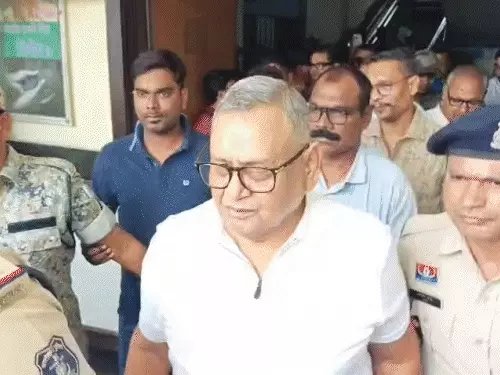 छत्तीसगढ़ शराब घोटाला केस में रामगोपाल अग्रवाल गिरफ्तार, 5 दिन की ED रिमांड; भूपेश बघेल ने कार्रवाई पर उठाए सवाल छत्तीसगढ़ शराब घोटाला केस में रामगोपाल अग्रवाल गिरफ्तार, 5 दिन की ED रिमांड; भूपेश बघेल ने कार्रवाई पर उठाए सवाल