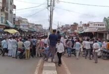 किसानों का फूटा गुस्सा: खाद और टोकन नहीं मिलने से हाईवे पर लगाया जाम, 2 घंटे बाधित रहा यातायात