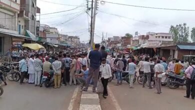 किसानों का फूटा गुस्सा: खाद और टोकन नहीं मिलने से हाईवे पर लगाया जाम, 2 घंटे बाधित रहा यातायात