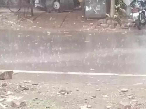 छत्तीसगढ़ में फिर सक्रिय होगा मानसून, 3 दिन भारी बारिश का अलर्ट; ओडिशा में बिजली गिरने से 2 महिलाओं की मौत छत्तीसगढ़ में फिर सक्रिय होगा मानसून, 3 दिन भारी बारिश का अलर्ट; ओडिशा में बिजली गिरने से 2 महिलाओं की मौत
