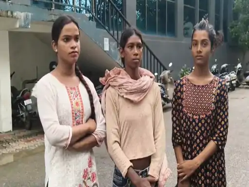गुरु बनाने को लेकर किन्नरों के दो गुट भिड़े, मिर्ची पाउडर छिड़कने और बाल पकड़कर घसीटने के आरोप; दोनों पक्षों पर FIR