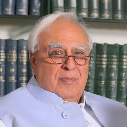 वंदे मातरम् विवाद; कपिल सिब्बल बोले- क्या मोदी ने मुख्यमंत्री और वाजपेयी ने पीएम रहते हुए पूरा गीत गाया?
