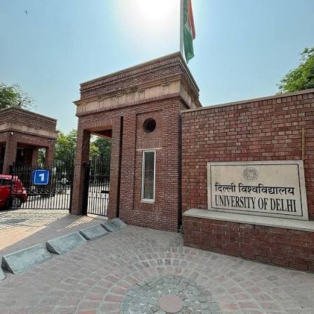 DU का बड़ा फैसला: अब 4 साल के ग्रेजुएशन के बाद सीधे कर सकेंगे PhD, जानिए eligiblity DU का बड़ा फैसला: अब 4 साल के ग्रेजुएशन के बाद सीधे कर सकेंगे PhD, जानिए eligiblity