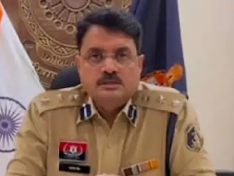 बिलासपुर पुलिस महकमे में बड़ा फेरबदल, 13 निरीक्षकों को मिली नई जिम्मेदारी बिलासपुर पुलिस महकमे में बड़ा फेरबदल, 13 निरीक्षकों को मिली नई जिम्मेदारी