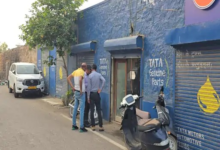 PWD के ठेकेदार के ठिकानों पर इनकम टैक्स की रेड:जयपुर से पहुंची टीम ने ऑफिस में खंगाले दस्तावेज; पेपरलीक में SOG कर चुकी है गिरफ्तार