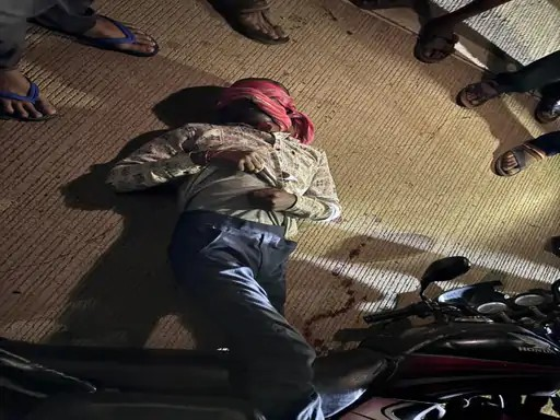 मवेशियों को जंगल छोड़ने पर विवाद, बाइक सवारों पर हमला; एक की मौत, 3 गंभीर