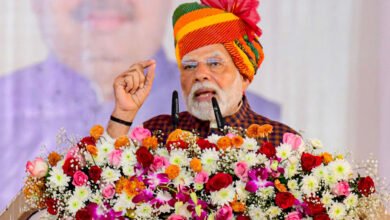 Vande Mataram पर बड़ा बदलाव! 15 अगस्त को लाल किले पर गूंजेगा राष्ट्रगीत, नए कानून से मिली कानूनी सुरक्षा Vande Mataram पर बड़ा बदलाव! 15 अगस्त को लाल किले पर गूंजेगा राष्ट्रगीत, नए कानून से मिली कानूनी सुरक्षा