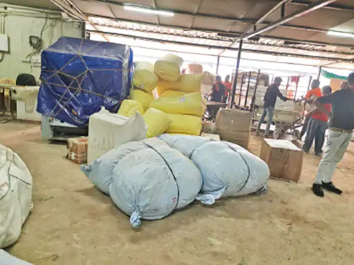 रायपुर रेलवे स्टेशन पर स्कैनर बंद, बिना जांच रोजाना भेजे जा रहे 600 पार्सल