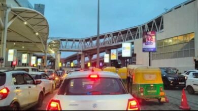 रानी कमलापति स्टेशन पर ट्रैफिक व्यवस्था बेपटरी, प्रीमियम ट्रेनों के वक्त आधे घंटे तक जाम में फंसे वाहन