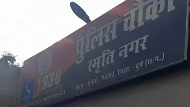 नाबालिग से मामा के घर चोरी कराने का आरोप, पार्षद का बेटा हिरासत में; ऑनलाइन बेटिंग से जोड़ने की भी शिकायत नाबालिग से मामा के घर चोरी कराने का आरोप, पार्षद का बेटा हिरासत में; ऑनलाइन बेटिंग से जोड़ने की भी शिकायत