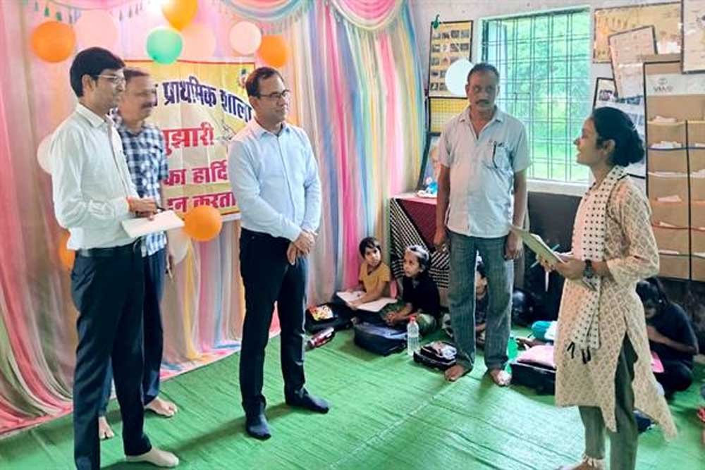 सचिव स्कूल शिक्षा विभाग ने शिक्षिका द्वारा किए जा रहे नवाचारपूर्ण प्रयासों को सराहा, शिक्षिका को मिला प्रोत्साहन पत्र सचिव स्कूल शिक्षा विभाग ने शिक्षिका द्वारा किए जा रहे नवाचारपूर्ण प्रयासों को सराहा, शिक्षिका को मिला प्रोत्साहन पत्र