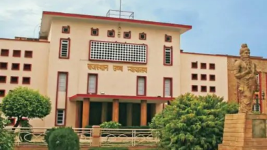 हाईकोर्ट ने 468 अफसर-कर्मचारियों के तबादलों पर लगाई रोक:ट्रांसफर पॉलिसी दो महीने में बनाने का आदेश, कमेटी बनाई