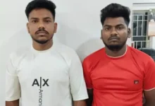 सेल्फ ड्राइव कार हादसे के बाद 2 लाख की वसूली का आरोप, दो युवक गिरफ्तार; चार लग्जरी वाहन जब्त