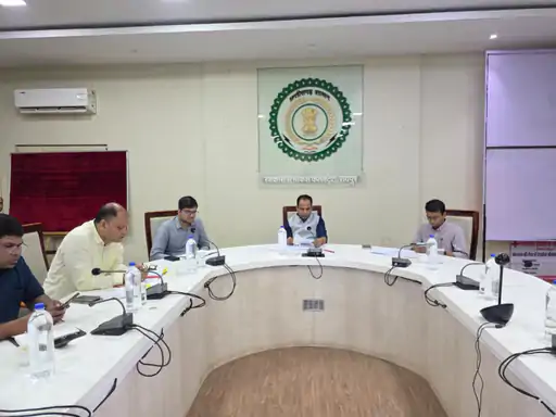 राशन कार्ड में नाम सुधार में देरी पर तिल्दा CMO पर 100 रुपए जुर्माना राशन कार्ड में नाम सुधार में देरी पर तिल्दा CMO पर 100 रुपए जुर्माना