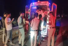 बलरामपुर में भीषण सड़क हादसा, पिकअप और ट्रक की टक्कर में 3 मजदूरों की मौत, 7 गंभीर घायल