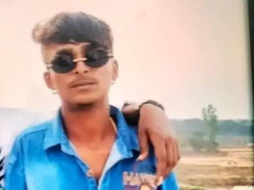रक्षाबंधन की रात दुर्ग में खूनी वारदात, विवाद के बाद युवक की चाकू-पत्थर से हत्या रक्षाबंधन की रात दुर्ग में खूनी वारदात, विवाद के बाद युवक की चाकू-पत्थर से हत्या