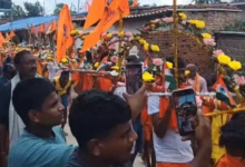 सावन सोमवारी-मुजफ्फरपुर के गरीबनाथ में हेलिकॉप्टर से फूलों की बारिश