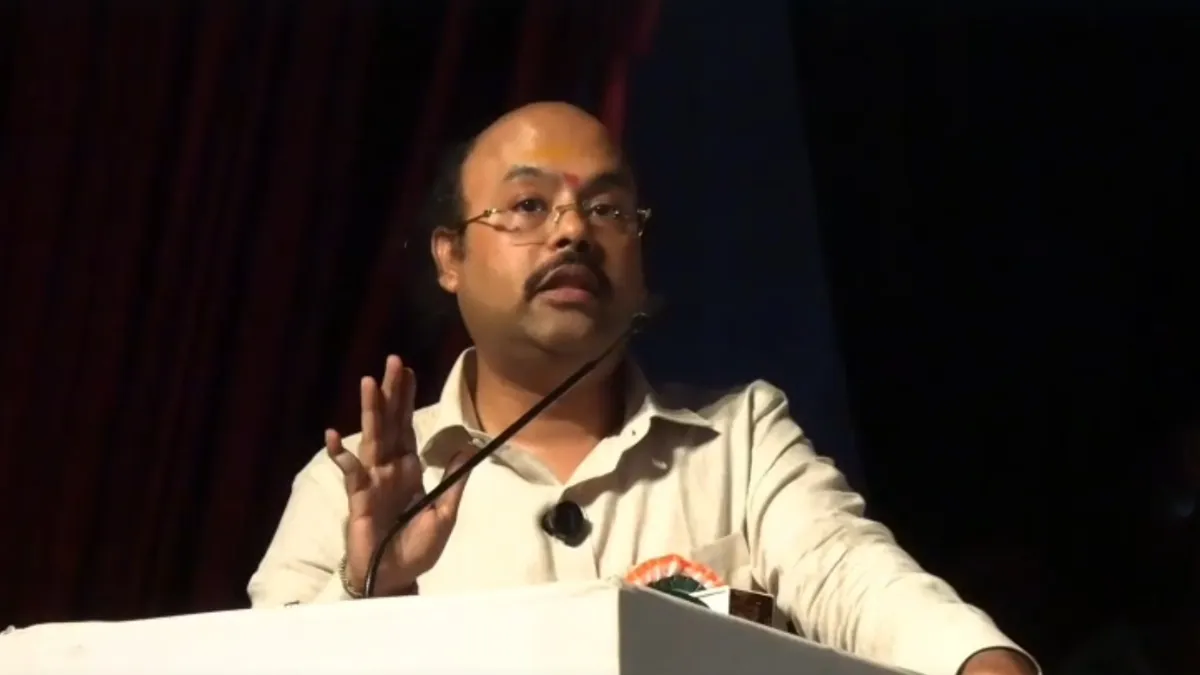सिद्धारमैया के बेटे का विवादित बयान: बोले- हिंदू राष्ट्र बनने पर दमनकारी व्यवस्था लौटेगी, सांप्रदायिक ताकतों से लड़ने की अपील