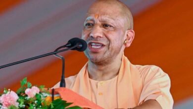 UP के 78 हजार राशन विक्रेताओं को CM योगी की बड़ी सौगात, लाभांश ₹90 से बढ़कर ₹125 प्रति क्विंटल UP के 78 हजार राशन विक्रेताओं को CM योगी की बड़ी सौगात, लाभांश ₹90 से बढ़कर ₹125 प्रति क्विंटल