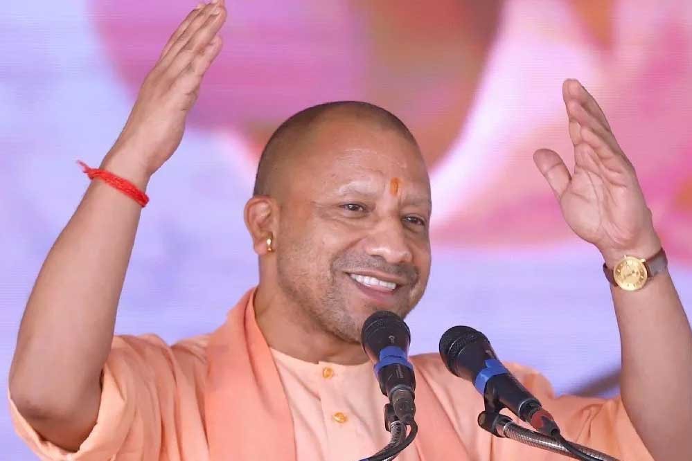 छात्रों के प्रदर्शन के बाद योगी सरकार एक्शन में, स्कूलों की अव्यवस्था पर नोडल अफसरों की नजर; लापरवाही पर होगी कार्रवाई