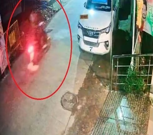 नागपुर के भांडेवाड़ी में नगरसेवक के घर पर ताबड़तोड़ फायरिंग, खाकी पर उठे सवाल, क्या बेखौफ हो चुके हैं अपराधी?