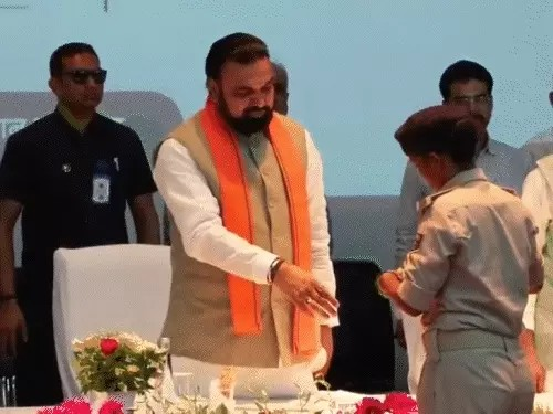 महिलाओं के स्टार्टअप को ₹2 लाख तक मदद, 4700 पुलिस दीदियों को मिलेगी स्कूटी-बाइक महिलाओं के स्टार्टअप को ₹2 लाख तक मदद, 4700 पुलिस दीदियों को मिलेगी स्कूटी-बाइक