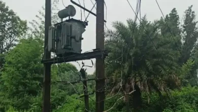 रायगढ़ के कमरगा गांव में 20 दिन से बिजली बंद, ट्रांसफार्मर खराब होने से 400 परिवार परेशान
