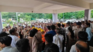 सागर में जहरीली शराब कांड के आरोपियों पर बड़ी कार्रवाई, 29 मौतों के बाद मनीष लोधी और चंदू राजपूत के घर बुलडोजर सागर में जहरीली शराब कांड के आरोपियों पर बड़ी कार्रवाई, 29 मौतों के बाद मनीष लोधी और चंदू राजपूत के घर बुलडोजर