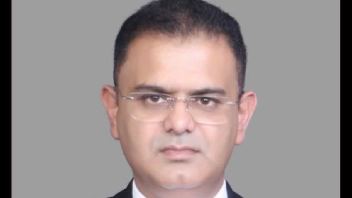 एडवोकेट जनरल विवेक शर्मा बने सीनियर एडवोकेट : छत्तीसगढ़ हाईकोर्ट की फुल कोर्ट ने सुप्रीम कोर्ट के आदेश के तहत दी मंजूरी